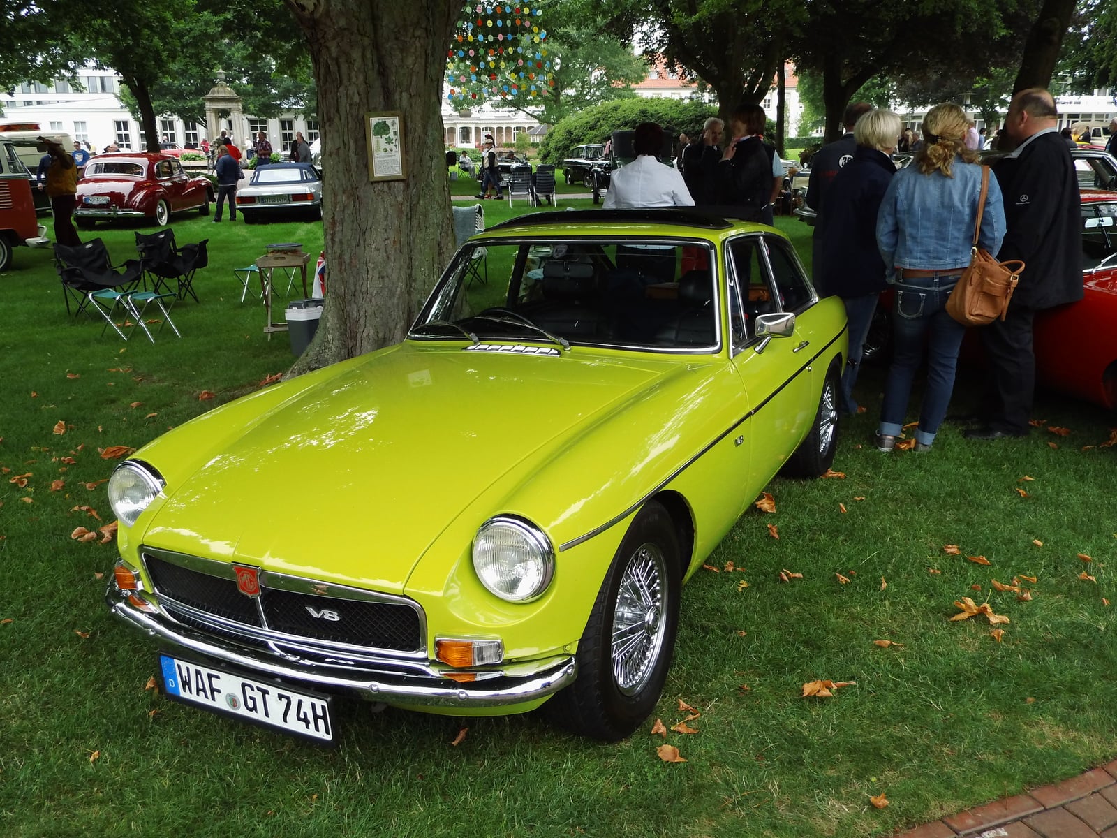 A dark MG MGB GT V8, front three-quarter view